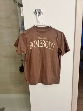 Modern Lux Brown "Homebody" Graphic Tee